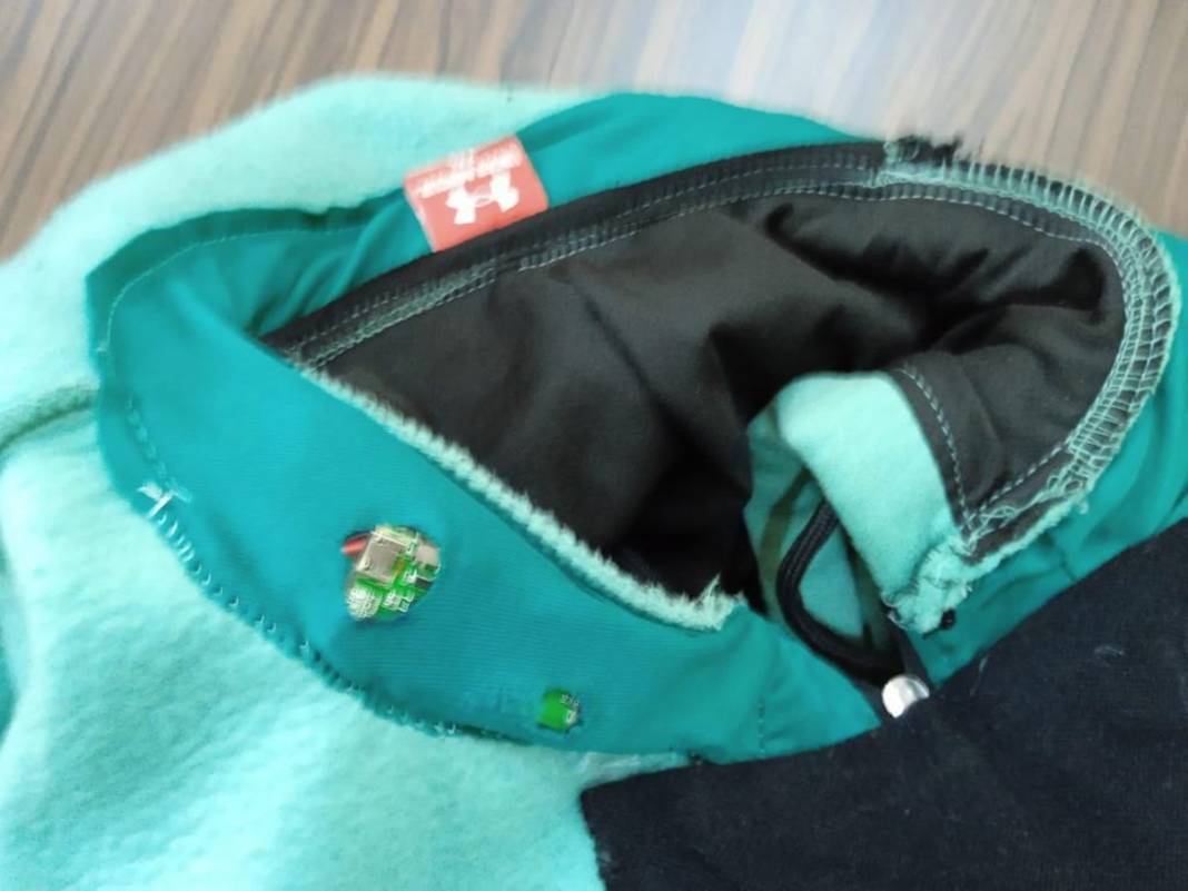 Ehliyet sınavına giren adayların üzerinden çıkan kopya düzeneği polisi bile şaşırttı 6